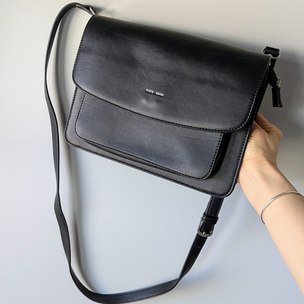 Pixie Mood Zoe Crossbody Bag | Black Vegan Leather | Like New